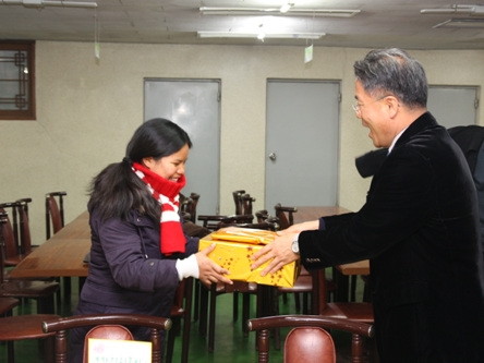 2010년 다문화가정 파티(2010년 12월 28일) - 20110129163305(1).jpg