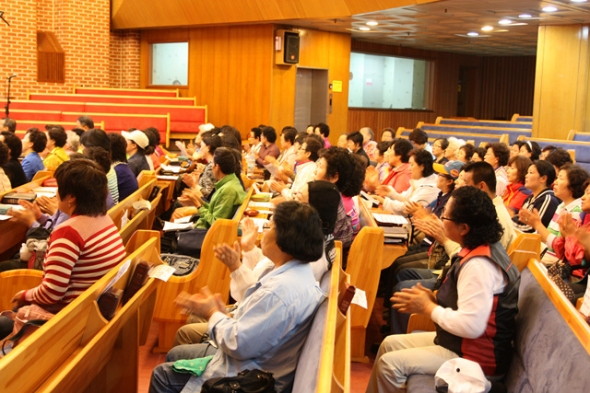 구역장 권찰 수련회(일산 꽃 박람회) - 20120509163342.jpg