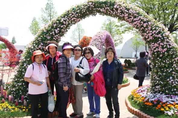 구역장 권찰 수련회(일산 꽃 박람회) - 20120509163457.jpg