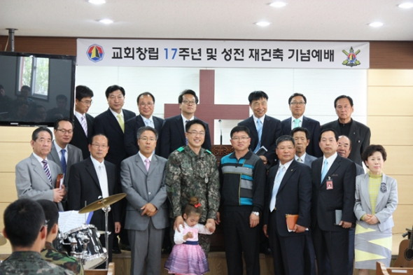 참사랑군인교회 리모델링 입당예배(5월 13일 주일) - 20120529170428.jpg