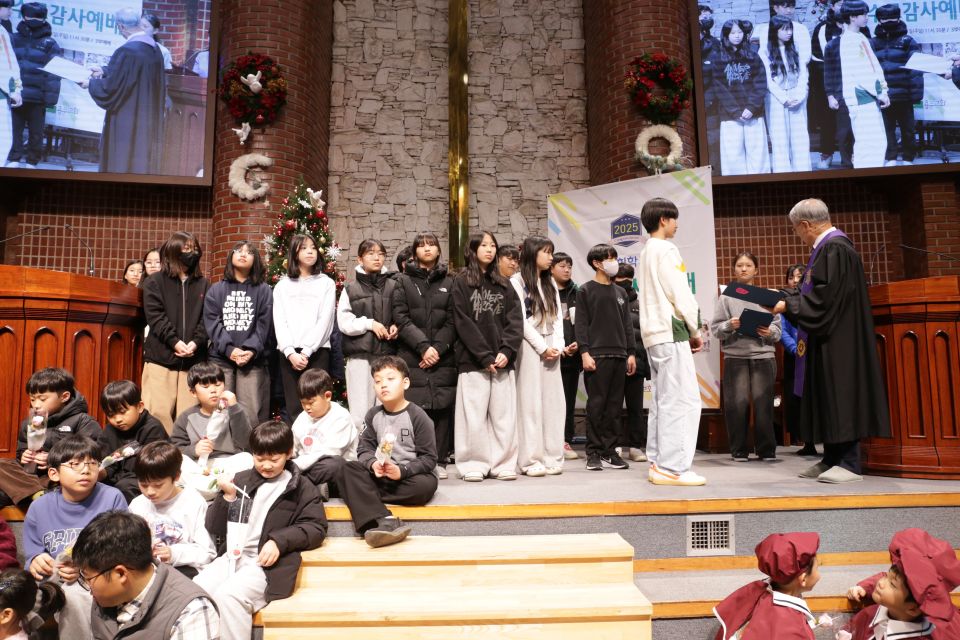 2025 수료감사예배 - 8.JPG