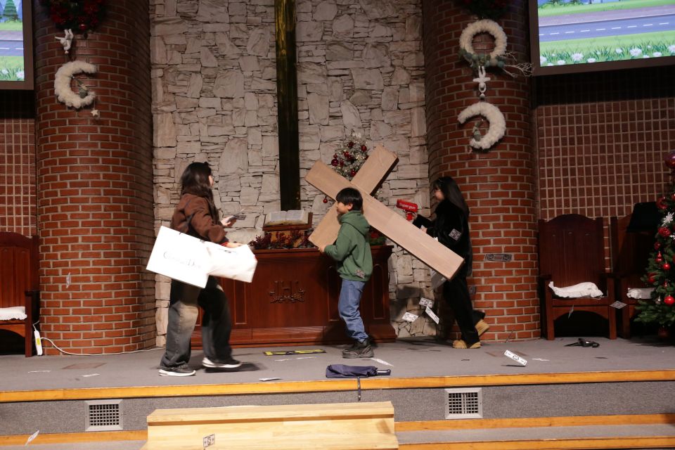 2025 성탄전야축하예배 - IMG_0393.JPG