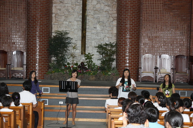 여름성경학교 보고 감사예배 - 20120831161940(1).jpg