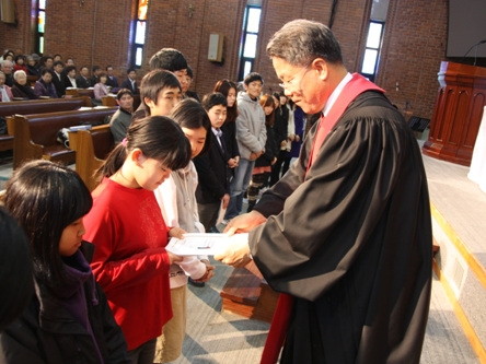 장학금 수여식(2011년 3월 6일) - 20110309155405.jpg