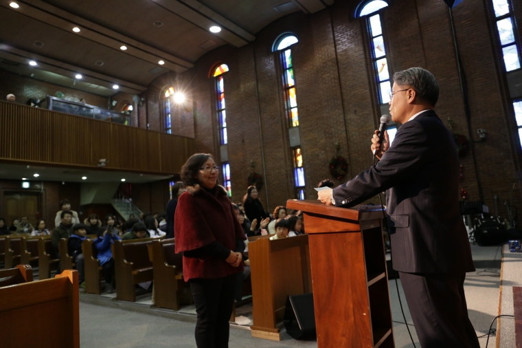 2015 교회학교 수료 감사예배 - 13 교사 1년개근.jpg
