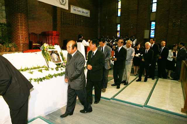 고 허영범 원로목사 장례 - 20120902082547(1).jpg