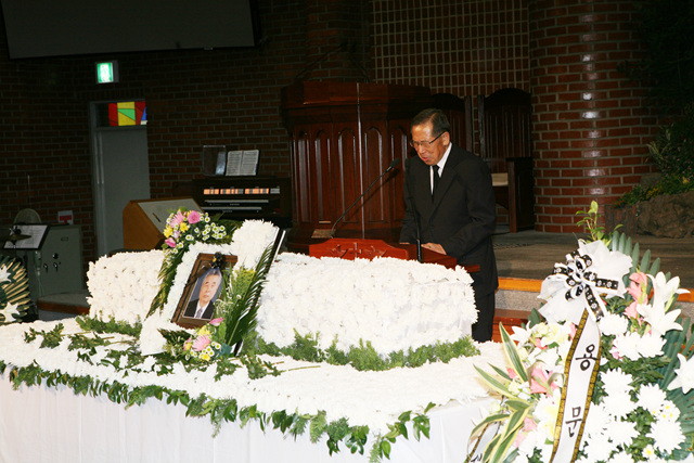 고 허영범 원로목사 장례 - 20120902082546.jpg
