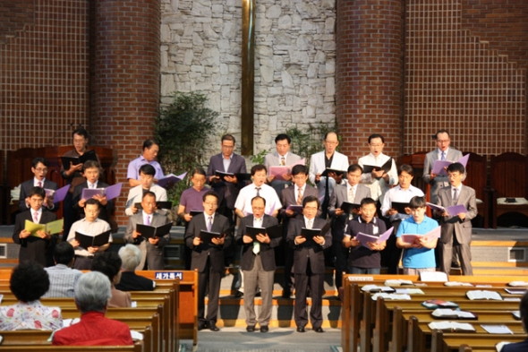 전교인이 함께 드리는 찬양예배(제 3,4,5 남선교회 주관예배, 강사: 박중근 목사) - 20120925114850(1).jpg