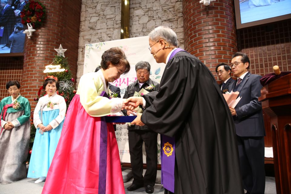 2023 안수집사.권사 은퇴식 - 6.JPG