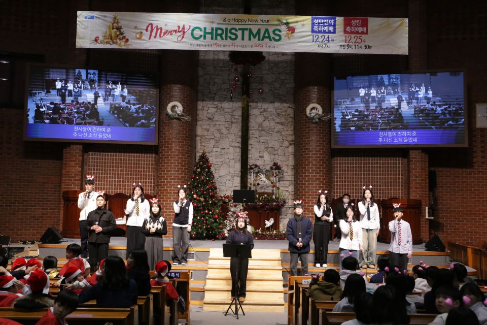 2024 성탄전야축하예배 - IMG_2628.JPG