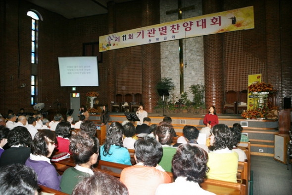 제 11회 기관별 찬양대회(2012년 10월 21일) - 20121030065501.jpg