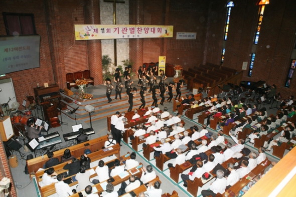 제 11회 기관별 찬양대회(2012년 10월 21일) - 20121030065503.jpg