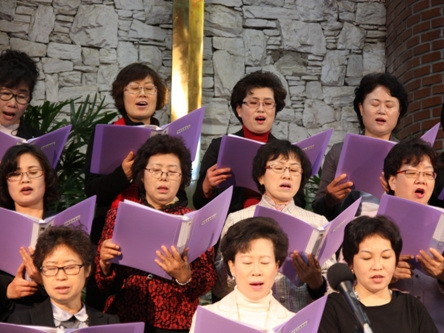 전교인이 함께 드린는 찬양예배(2011년 3월 27일) - 20110331175711(1).jpg