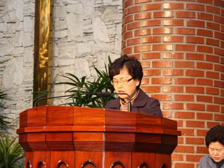 전교인이 함께 드린는 찬양예배(2011년 3월 27일) - 20110331175709(2).jpg