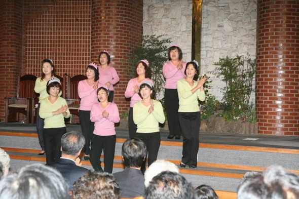 제 11회 기관별 찬양대회(2012년 10월 21일) - 20121030070105.jpg