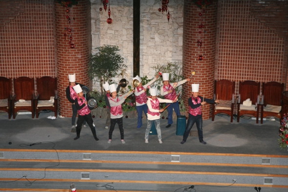 2012년 성탄전야축하예배(교회학교주관) - 20130103151217.jpg