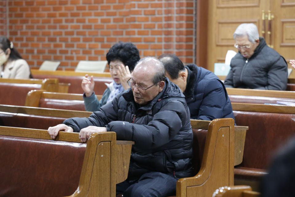 2024 제직 및 사역자 헌신예배 - 14.JPG