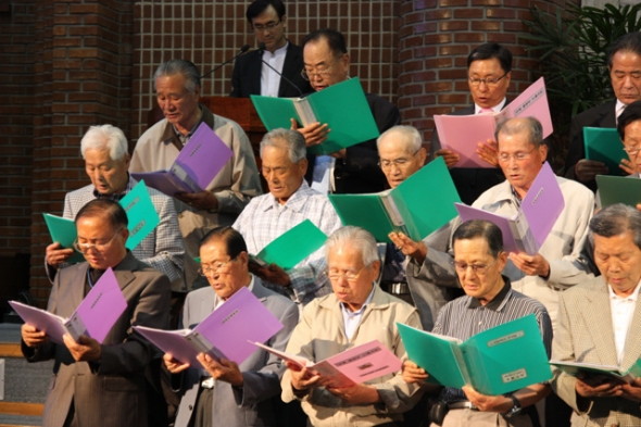 1, 2남선교회 헌신예배(2011년05월 29일) - 20110615114918.jpg