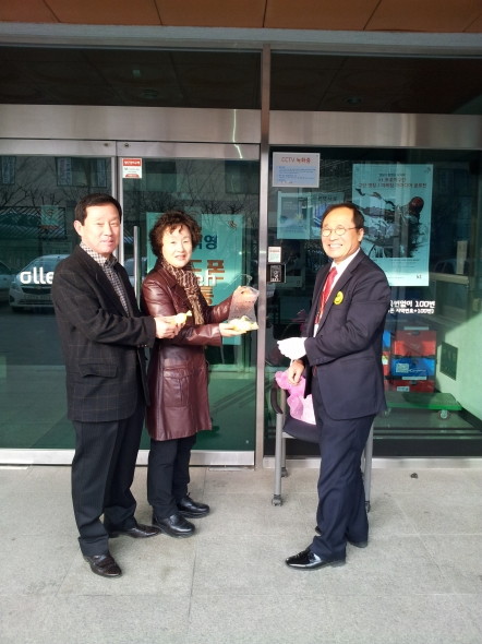 kt양평전화국 부활절 계란 전도 - 20130402104721.jpg