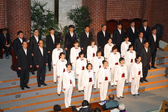 특별새벽기도때 다솜.평화의사도 찬양 - 20100322165131.JPG