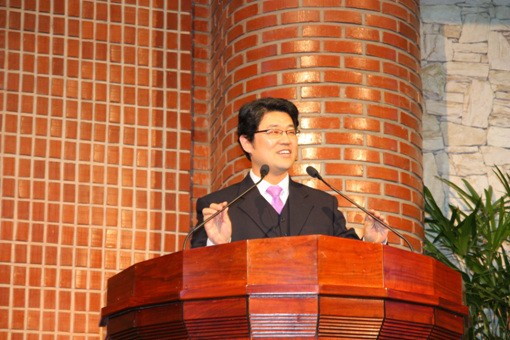 3.28 찬양예배 (여한구 박사님) - 20100330173821.jpg