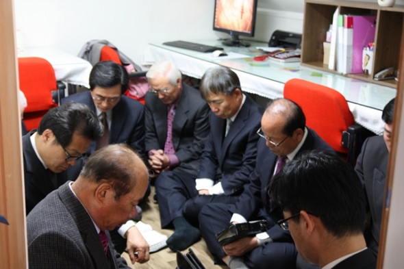 기도발전소 입당 감사 예배 - 20130412181234(1).jpg