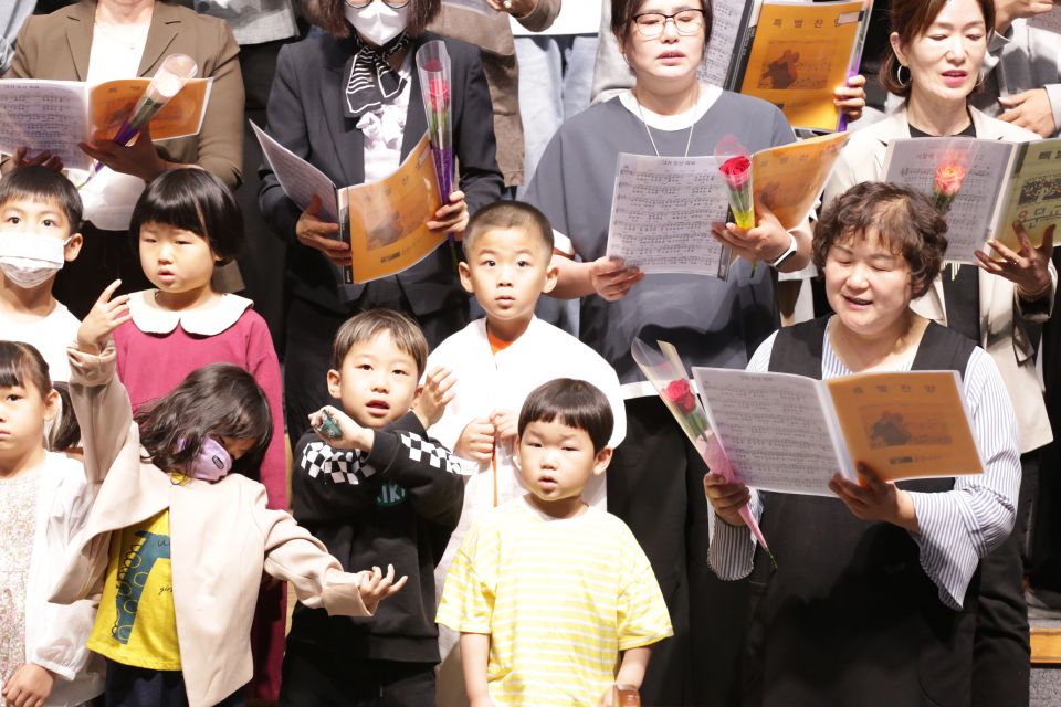 2023 스승의주일.온세대통합예배 - 13.JPG