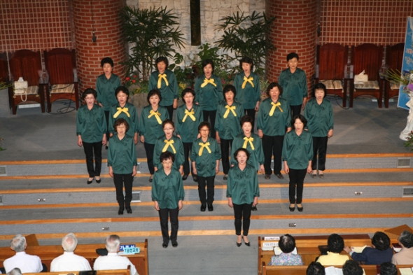 제 10회 기관별 찬양대회(2011년 10월 16일) - 20111108101907.jpg