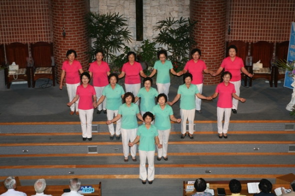 제 10회 기관별 찬양대회(2011년 10월 16일) - 20111108101902.jpg