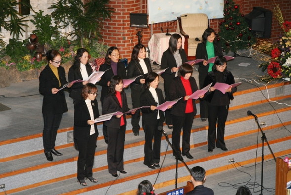 성탄전야축하예배(2011년 12월 24일) - 20111229120842.jpg