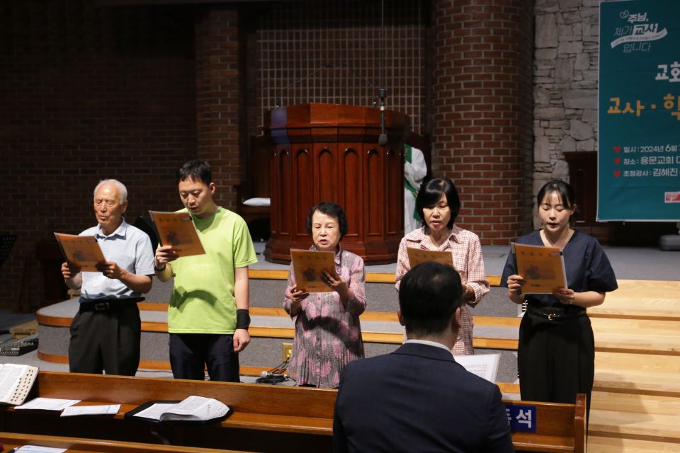 2024 상반기등록새가족전원출석주일 - IMG_9907.JPG