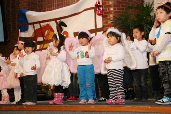 성탄전야축하예배(2011년 12월 24일) - 20111229121105.jpg