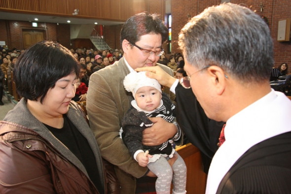 유아세례식(2011년 12월 25일) - 20111229122419.jpg