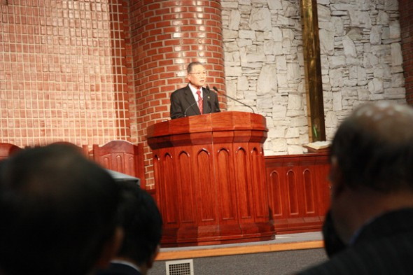 전교인이드리는 찬양예배(1,2남선교회주관) - 20140530093108621665.jpg