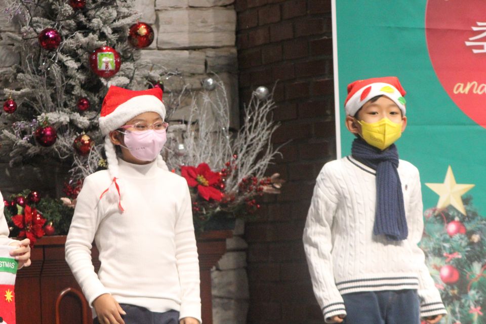 2022 성탄전야축하예배 - IMG_4935.JPG