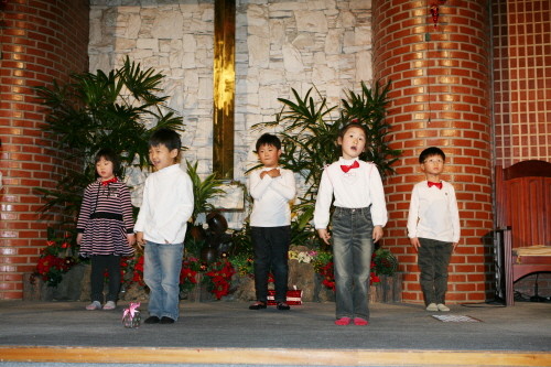 2010년 성탄전야 축하예배 - 20110104155201.JPG