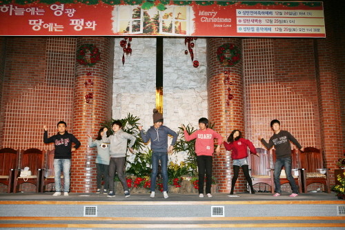 2010년 성탄전야 축하예배 - 20110104155202.JPG