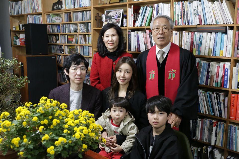 2025-15,106 정민기, 이설아 - 20251102 제105,106호정민기,이설아(들꽃마을) 액자용.JPG