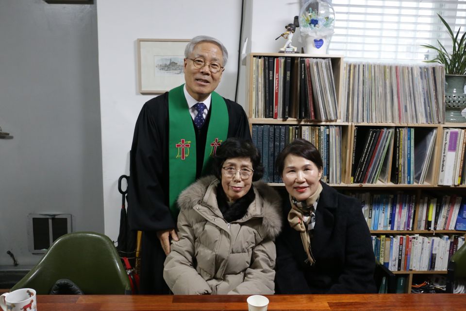 2026-4 김윤자 - 20260111 제4호 김윤자(과수원마을) 액자용.JPG