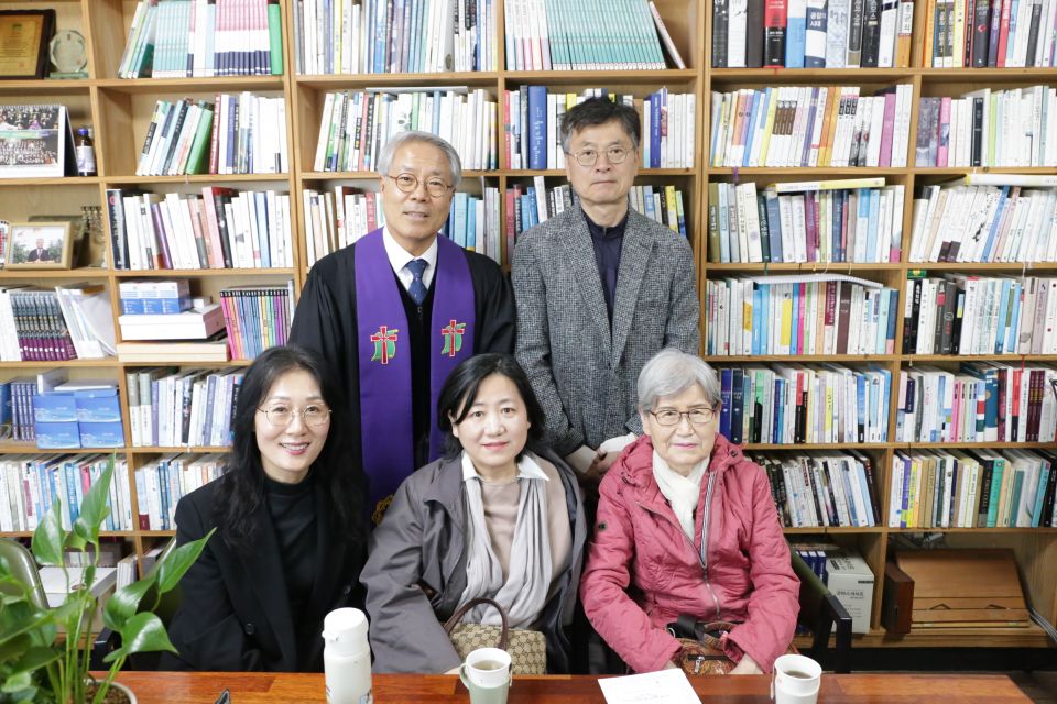 2025-34 김수자 - 20250406 제34호 김수자(과수원마을) 액자용.JPG