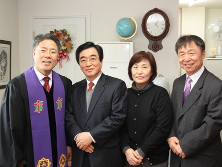 윤창진(제 53호) - 20110407182154.jpg