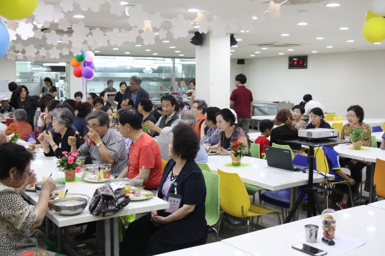 2017상반기 등록새가족 환영회 및 총동원주일 - IMG_3143.JPG