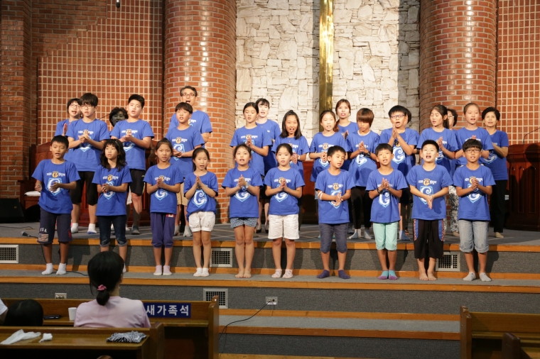 2015 여름성경학교 보고 감사예배 - 4 초등부 1.JPG