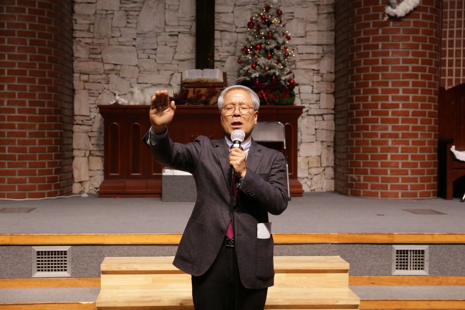 2025 성탄전야축하예배 - IMG_0645.JPG