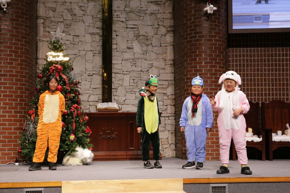 2023 성탄전야축하예배 - 13.JPG