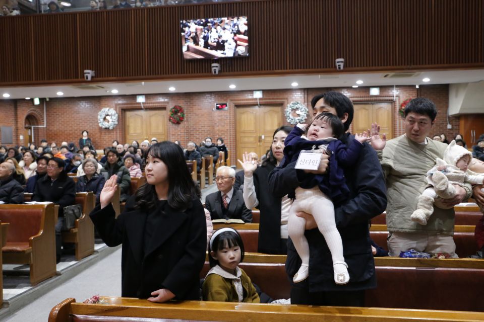 2023 성탄축하음악예배,유아세례식 - 3.JPG