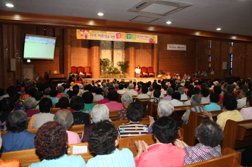 2011년 은빛대학 경로잔치1 - 20110530054924.JPG