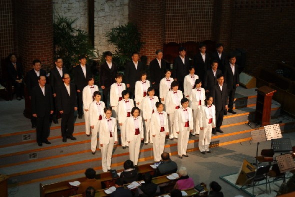 특별새벽기도때 다솜.평화의사도 찬양 - 20100322165107.JPG