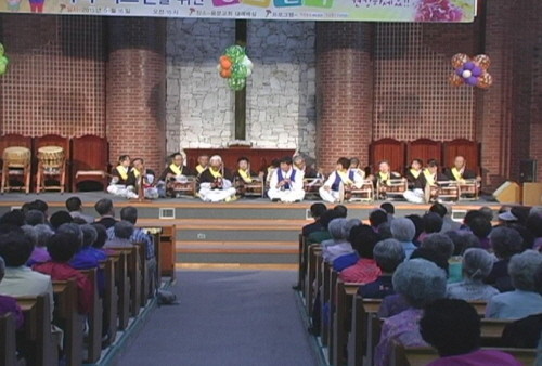 2013년 지역어르신을 위한 경로잔치 - 20130528095309(2).JPG