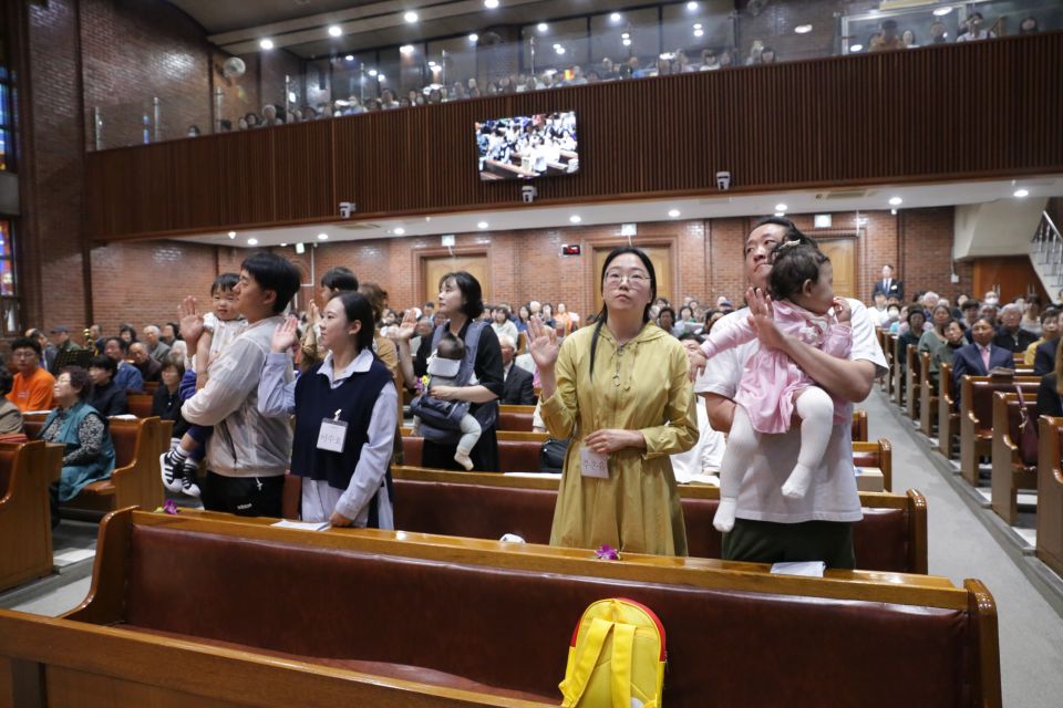 2024 어린이주일(유아.아동세례,출산격려금전달,성찬식) - 4.JPG